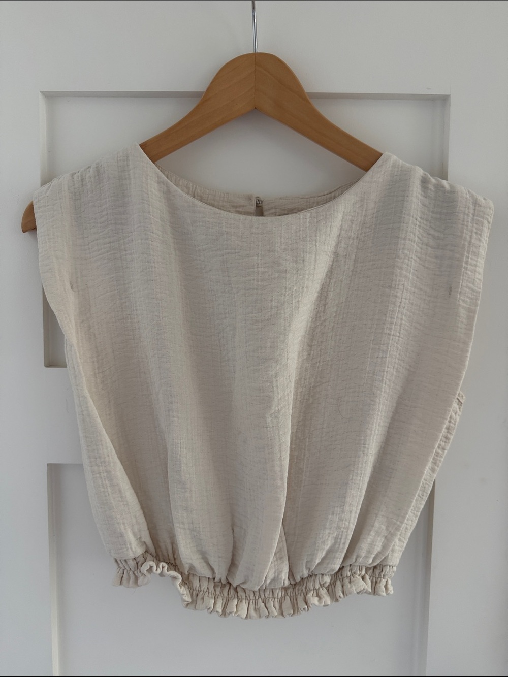 Target Cream Sleeveless Cropped Top with Gathered Hem